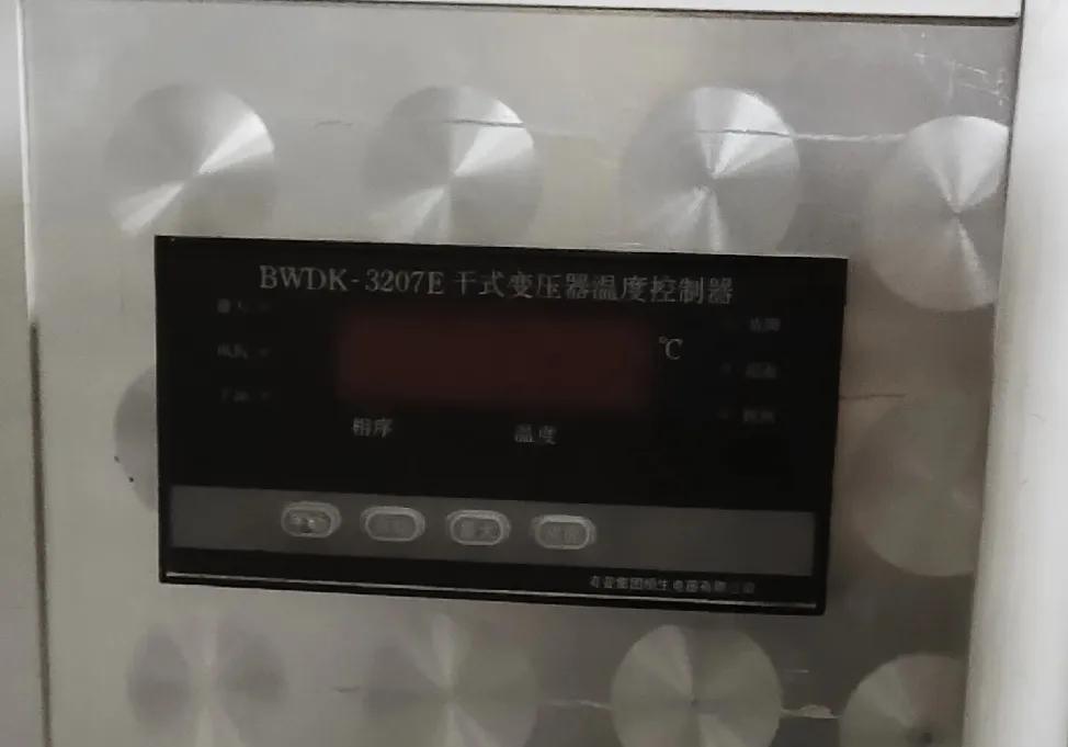 变压器温控器没显示什么原因,变压器温控器故障维修和调试