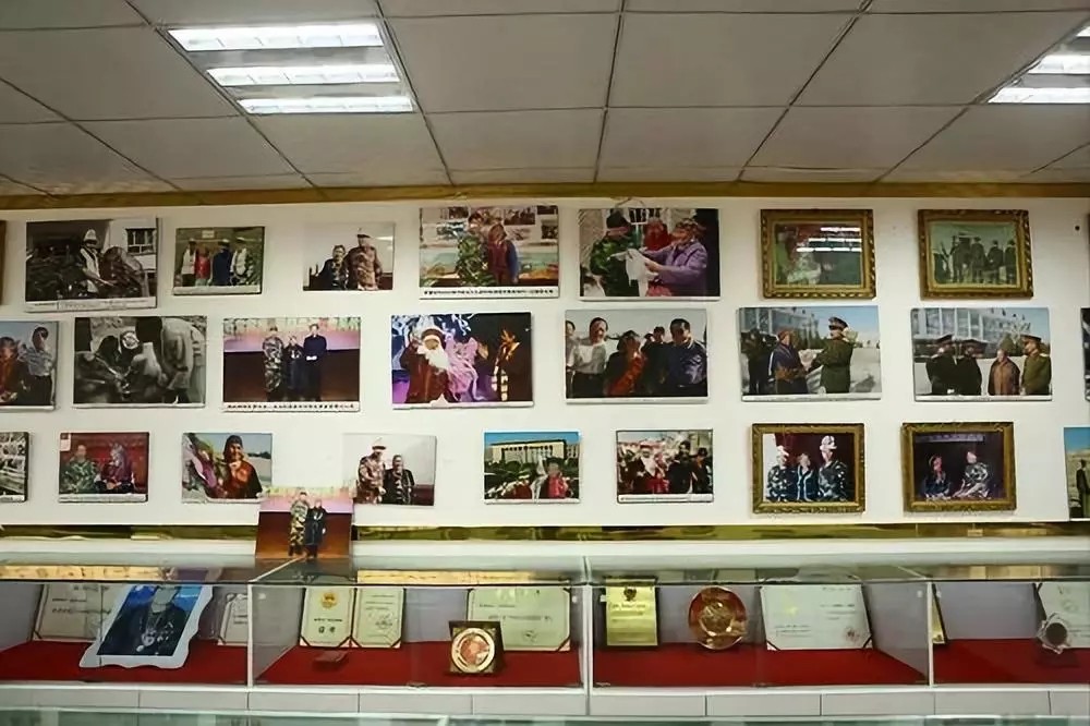 她用58年在边界刻下十万块中国石，荣获“人民楷模”称号