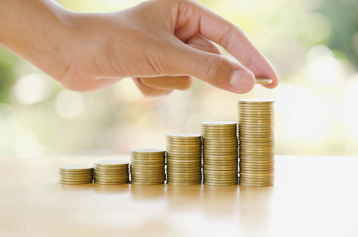 理财规划师一年收益,香港理财规划师的工资