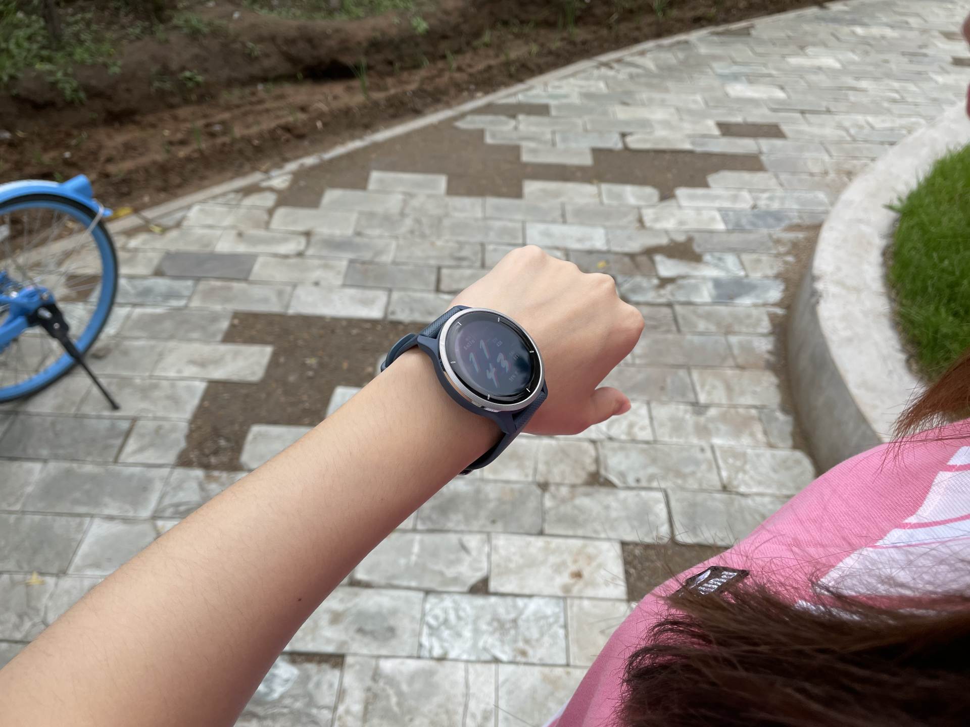 garminvenu2怎么设置表盘,garminvenu2如何开始跑步