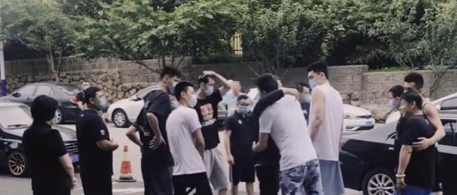 郭士强下课后辽篮的第一场比赛,郭士强下课打篮球