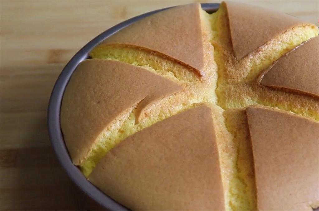 家常做蛋糕简单又好吃的做法,想吃蛋糕教你懒人版做法软糯10倍