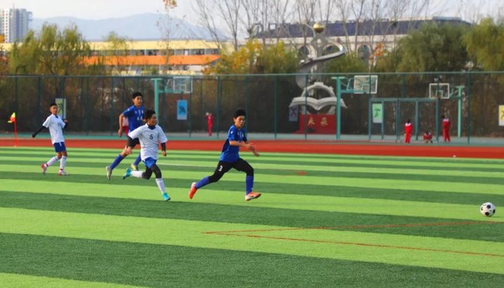 日照新营中学足球队赴武汉比赛,日照新营中学2017