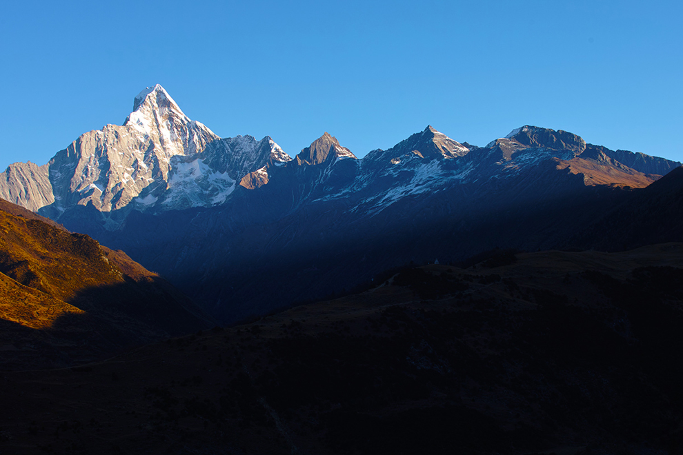 登山者的朝圣地四姑娘山,三峰四姑娘山登山者