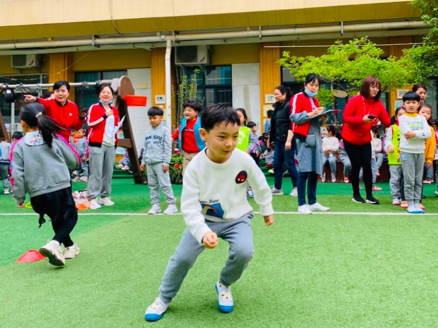 幼儿园足球嘉年华足球比赛视频,幼儿园足球主题游园活动