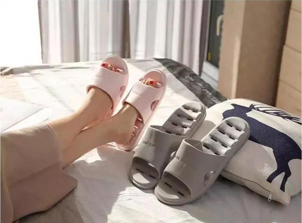 日本匠心精神制造,震撼脚丫云触感、速干防滑,拖鞋中“爱马仕”