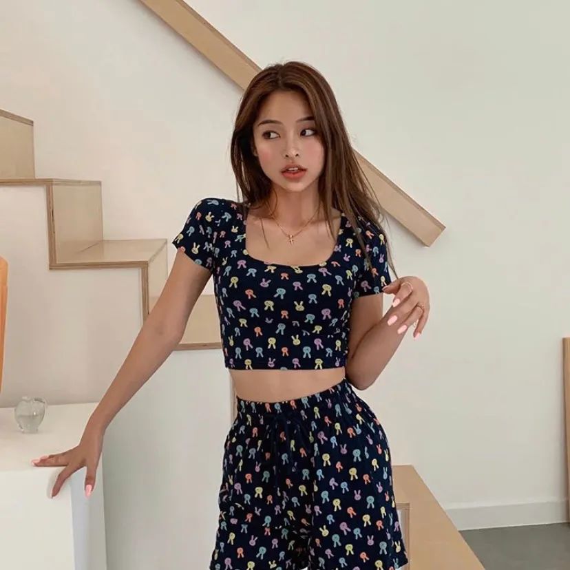 这款针织衫太美了不挑身材,今年最火的雪纺衫显瘦