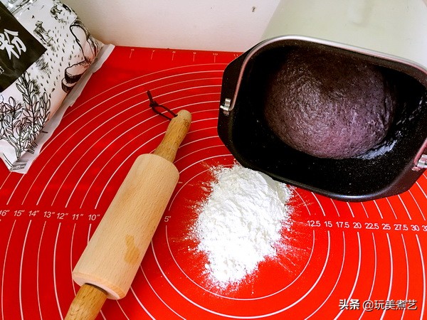 神秘的面包,黑米椰蓉五谷杂粮饼