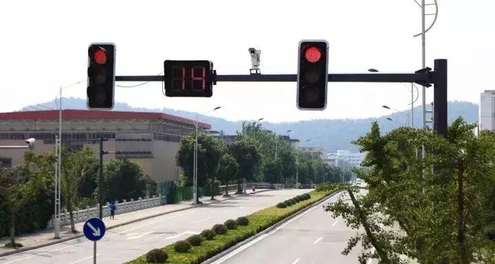 自动启停自动驻车电子手刹区别,自动挡电子手刹自动启停