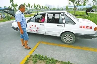 科目一模拟考试100题，精华知识总结，这么备考更有效