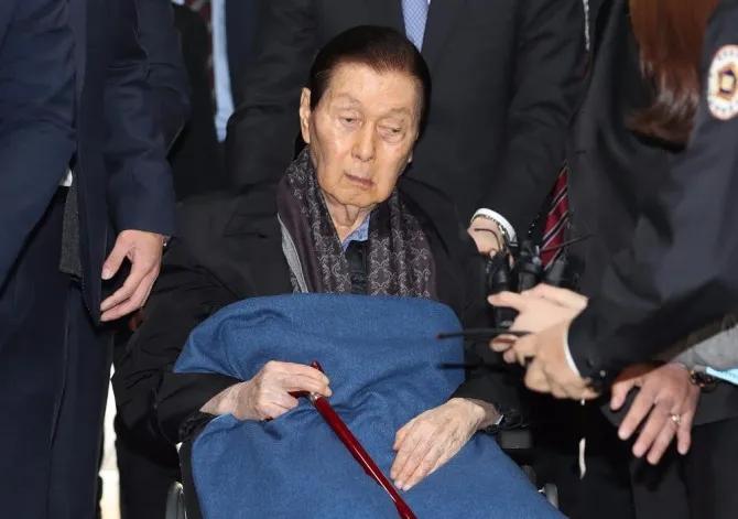 韩国财阀名人故事,韩国财阀的生活过得有多曲折