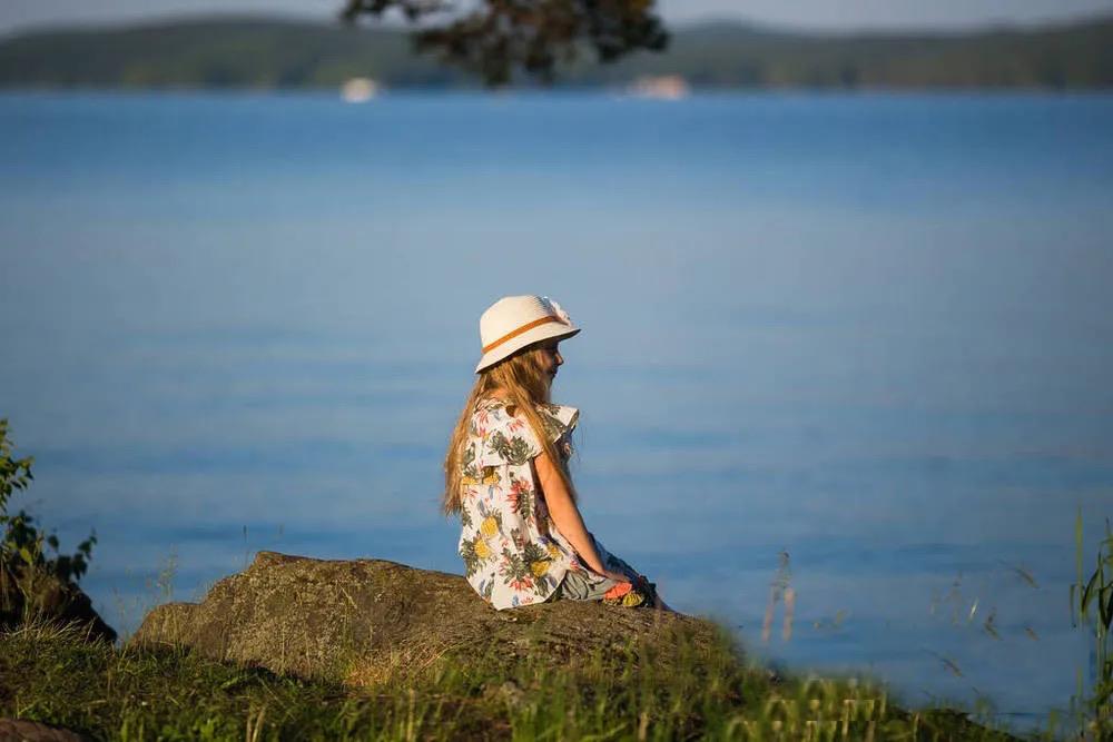 不被父母信任的孩子心里有多苦,不被父母信任的心情