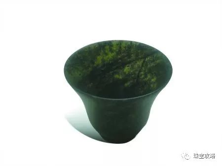 佘太翠和岫玉哪个升值空间大,低品质的岫玉有升值的空间吗