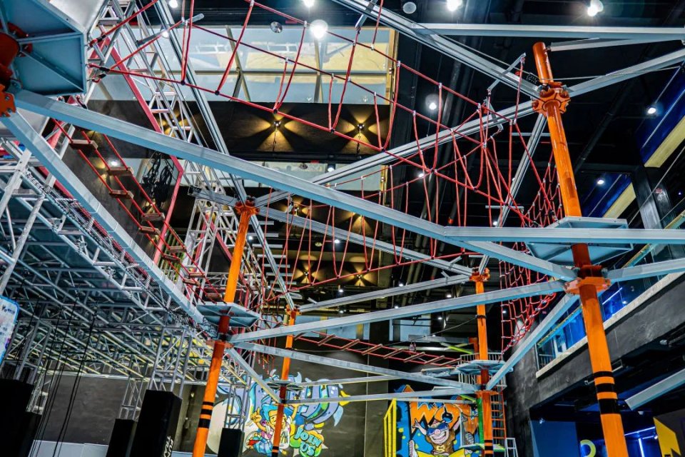 畅玩10000平米的主题乐园,郴州彩虹滑梯高空滑索