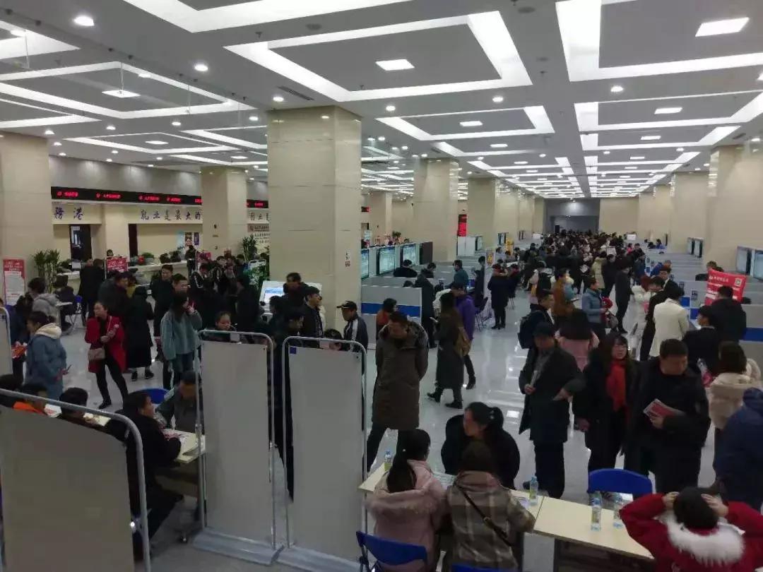 今天，南昌这里要被求职的姑娘们挤爆！赶紧告诉身边的她…