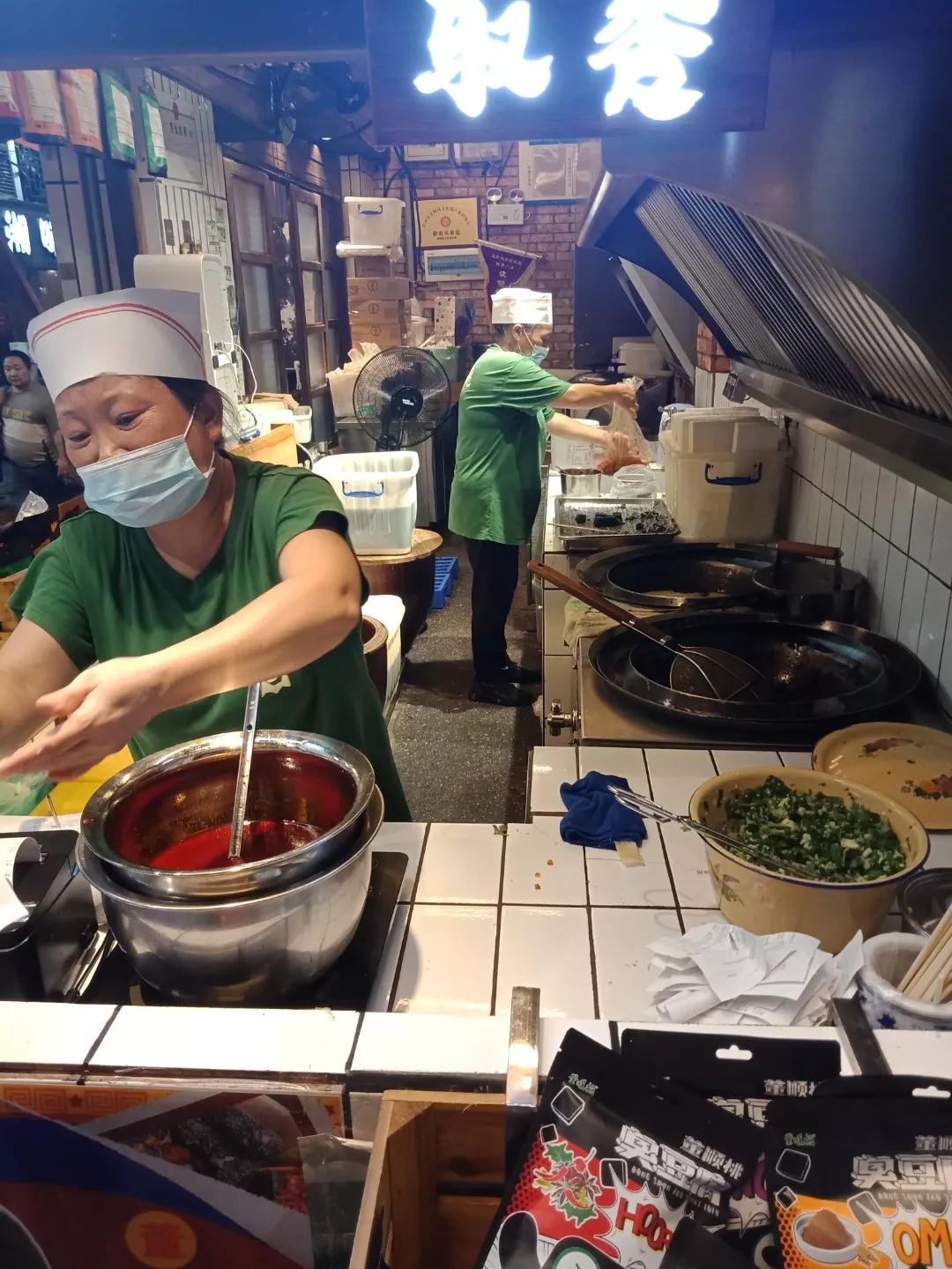 臭豆腐在夜市上应该怎样营销,臭豆腐最新火爆营销方案