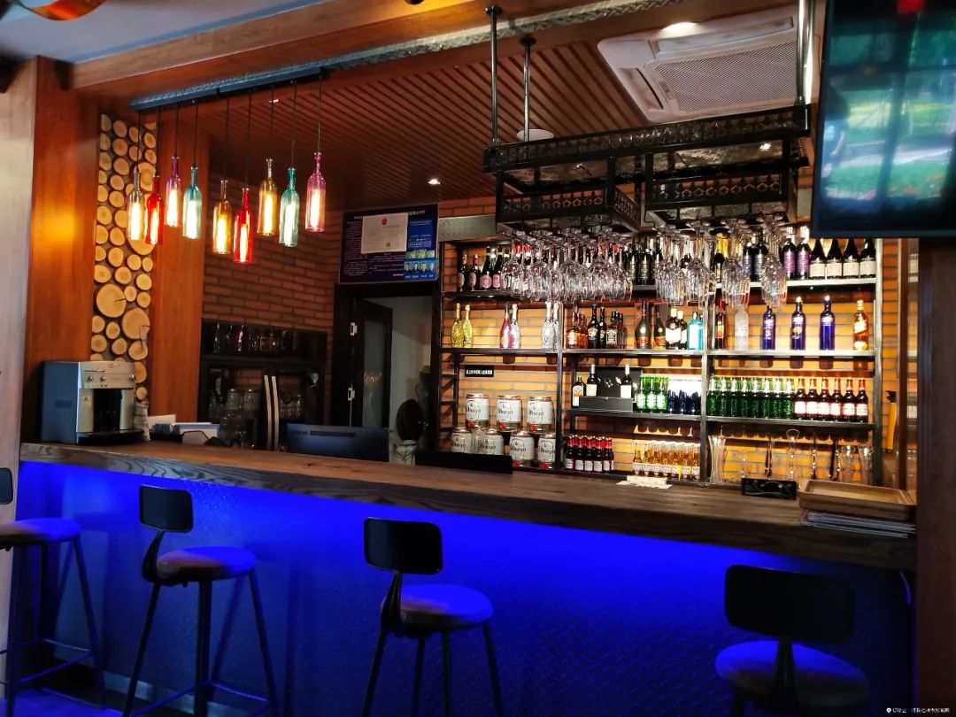 酒吧、超市展览馆这么Fashion的青城驿站,你还认为这只是厕所吗