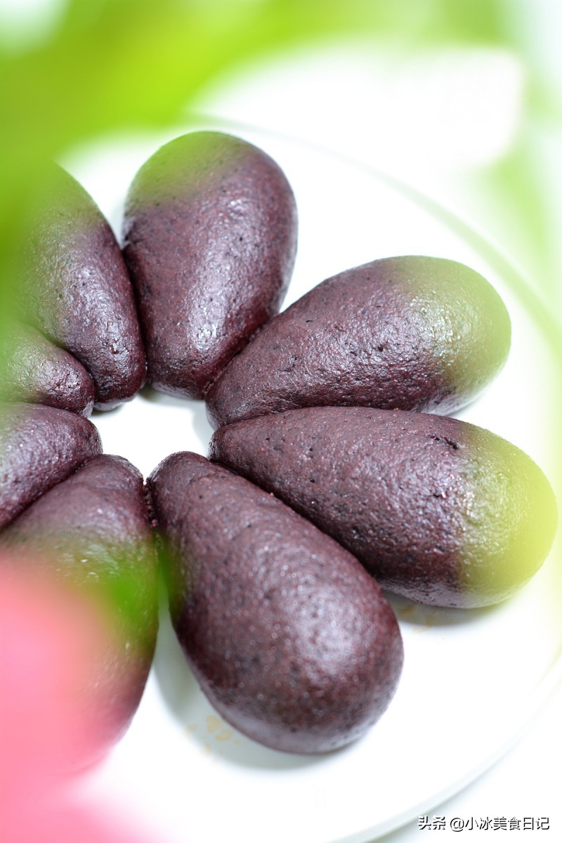 两种颜色的馒头怎么做呢,黑色馒头用什么做的