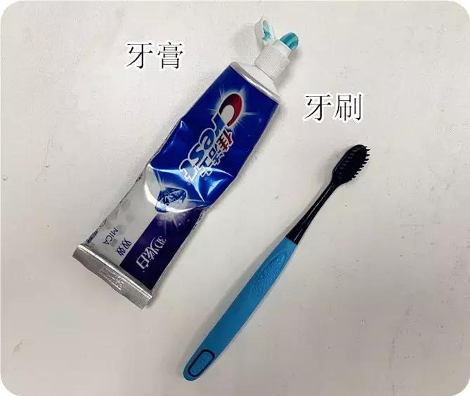 雪地靴脏了怎么洗,雪地靴表面脏了怎么清洗技巧