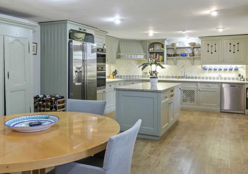 特里网上晒四千万超级豪宅,马场、网球场和室外游泳池,一应俱全