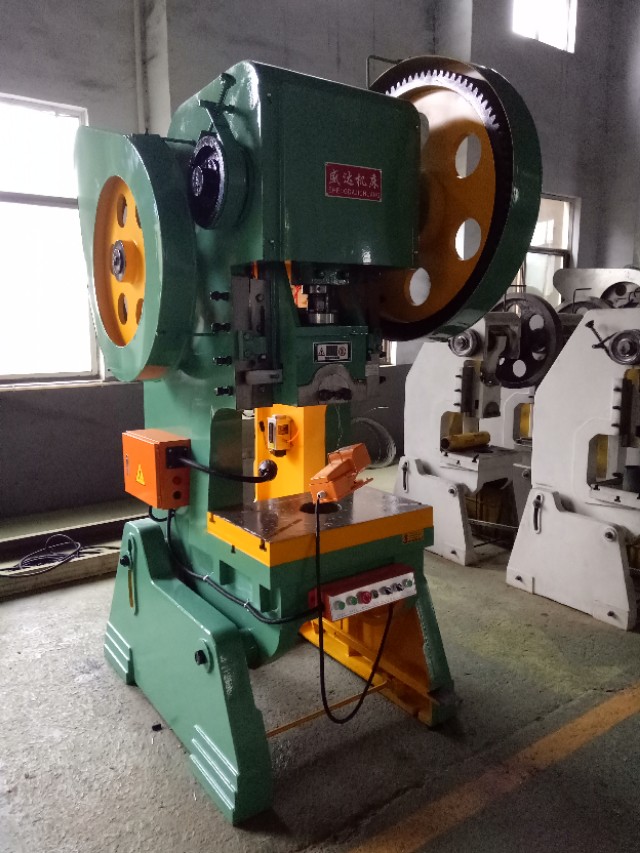 冲床开机注意事项,大型冲床操作注意事项