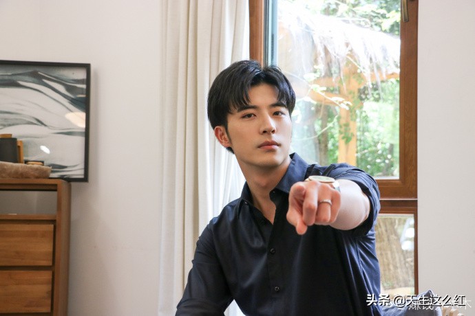 赵露思和徐开骋造型,赵露思徐开骋红衣古装