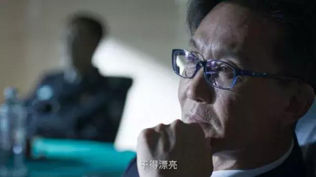 你当*底卧**我策反，每天上演警匪片Cosplay