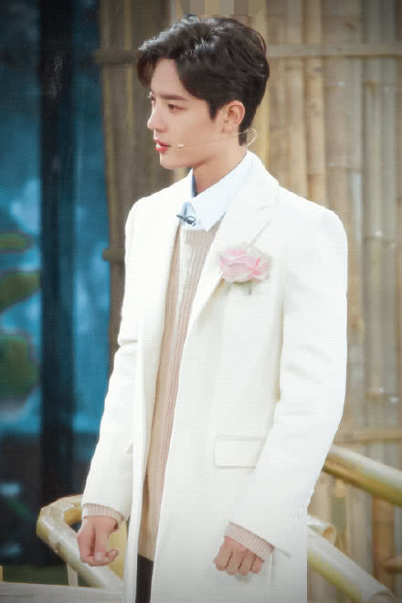 肖战最新同框,肖战早期同框