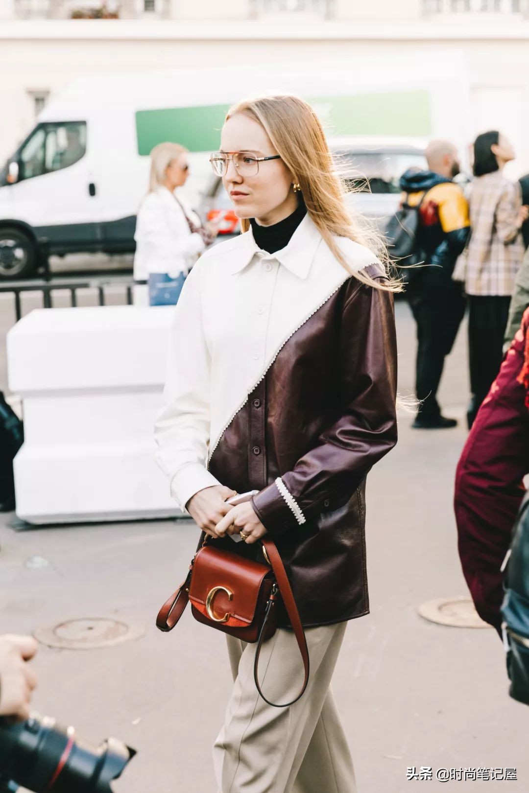 爆款撞色慵懒风毛衣穿搭,毛衣衬衫外套长款慵懒风穿搭