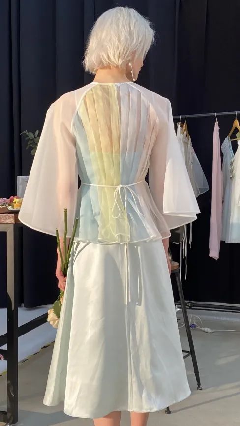 兰公子变身“巧手神探”百乐门老板娘｜纸上刺绣，别具匠心