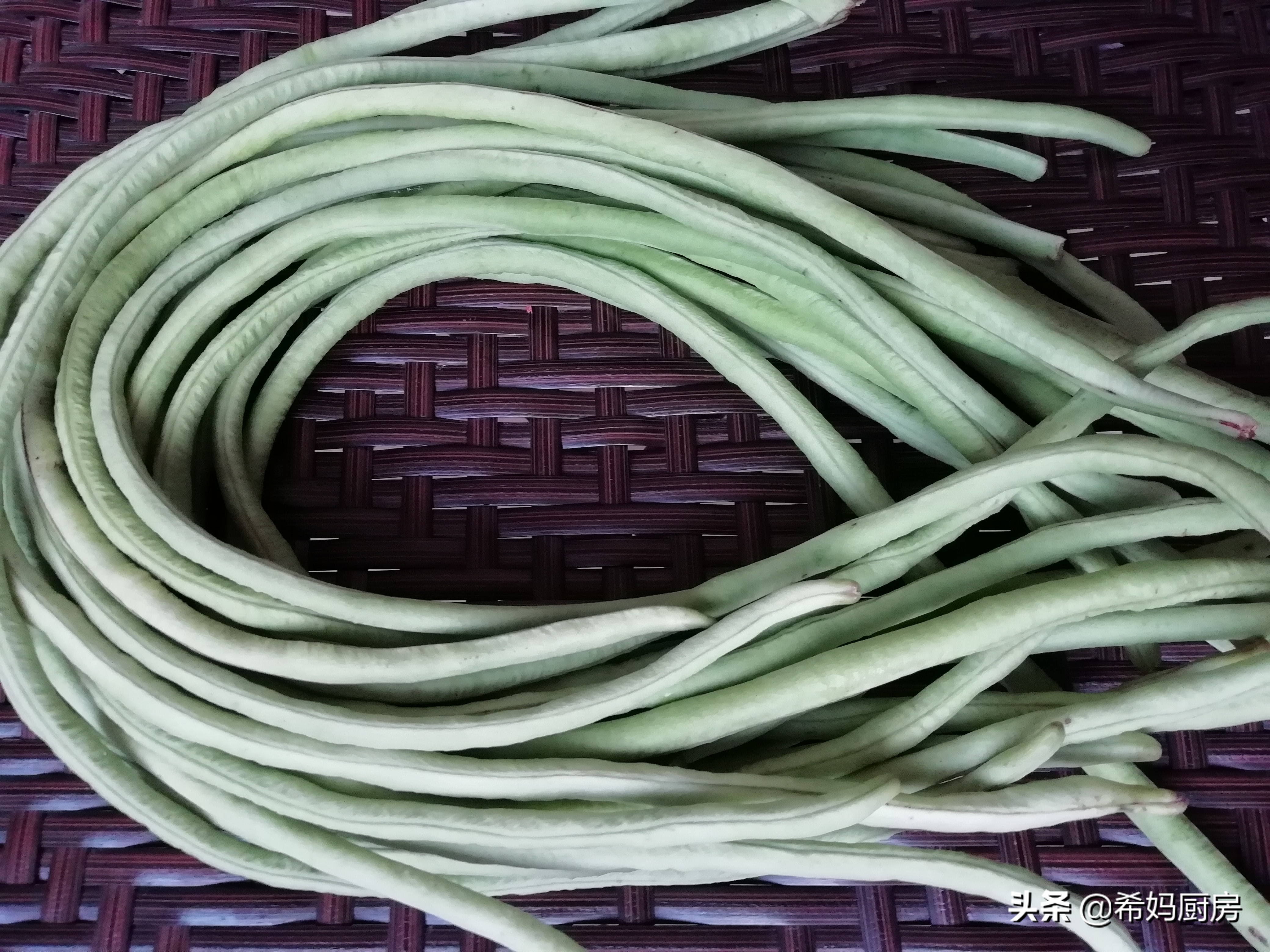 淘米水泡酸豆角要泡多长时间,淘米水泡酸豆角