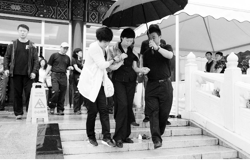 央视名嘴猝死的妻子,央视名嘴神秘猝死