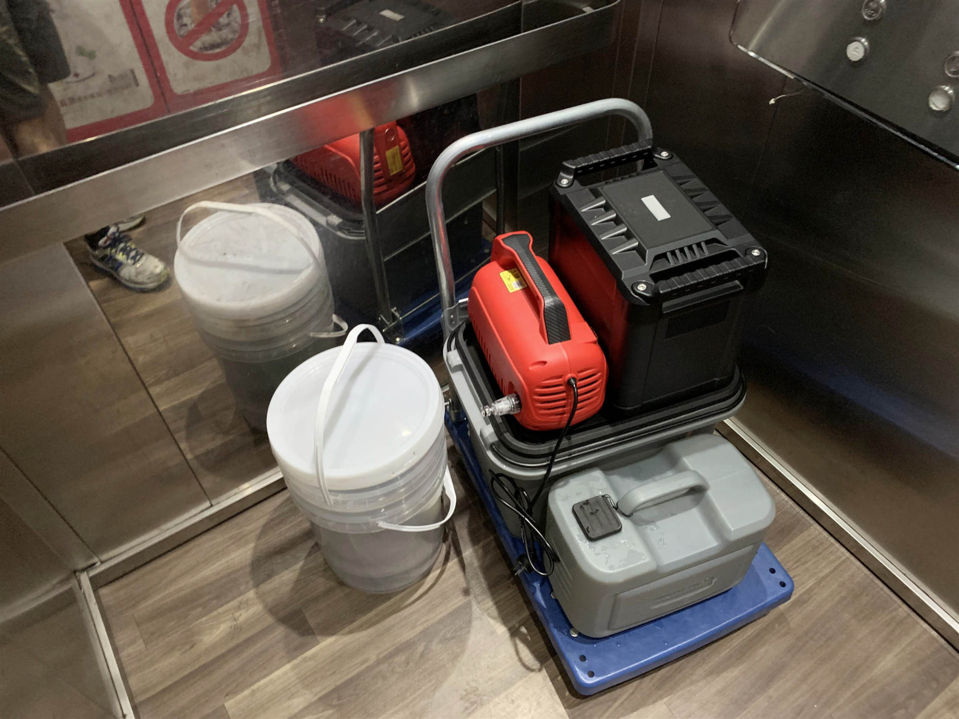 自己洗车你需要准备这些洗车设备,洗车入门需要哪些工具