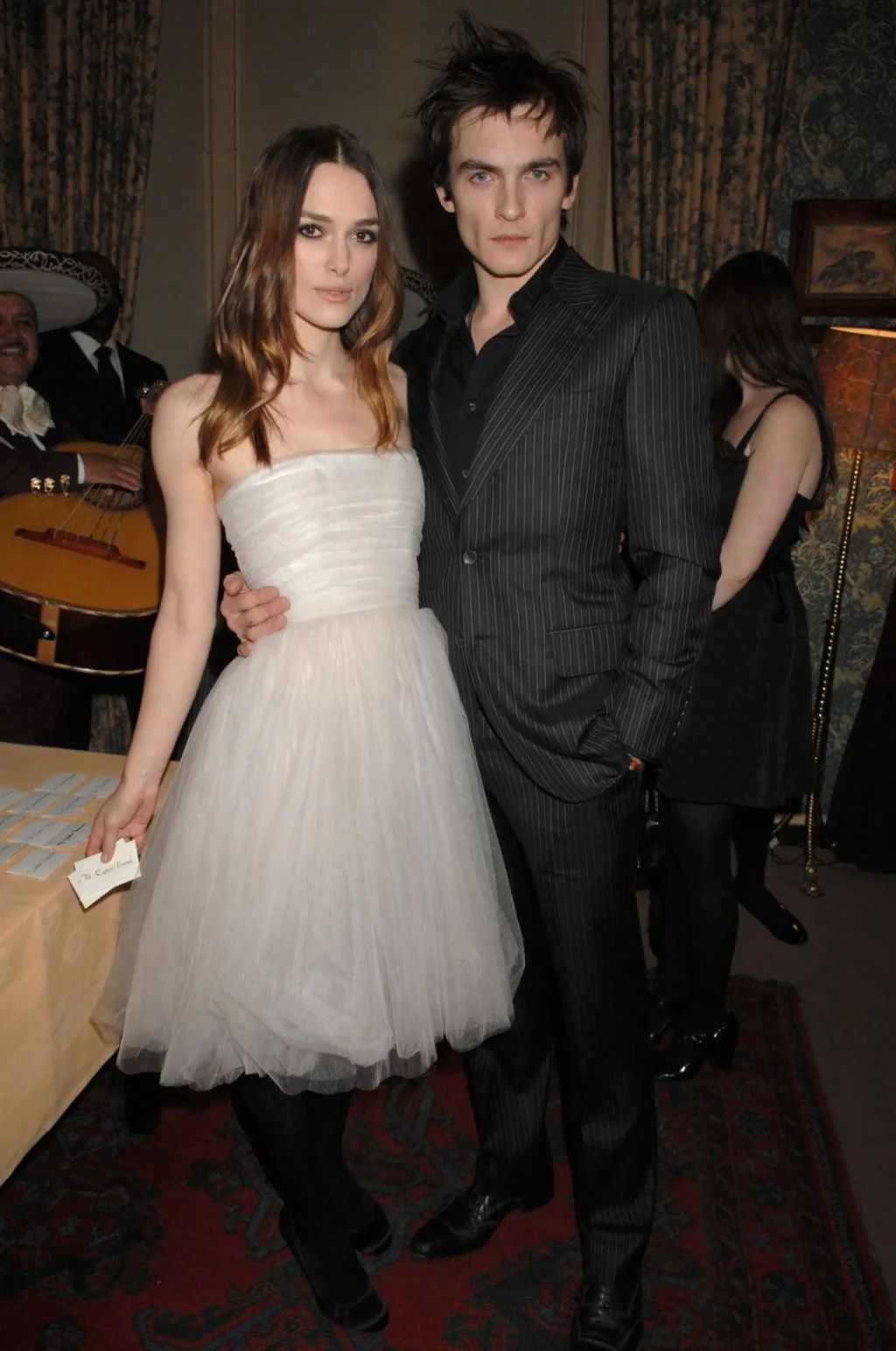 从希尔顿大小姐到舒淇，最美的婚纱从不只有一种模样