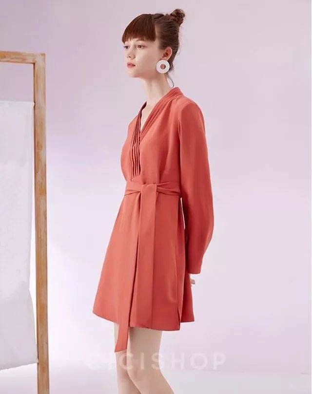 推荐又好看又不贵的裙子,休闲裙子秋冬洋气时髦裙子