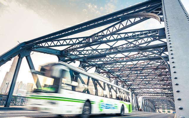 百位司机上门*薪讨**，彩虹巴士突然停运，共享经济再“爆雷”？