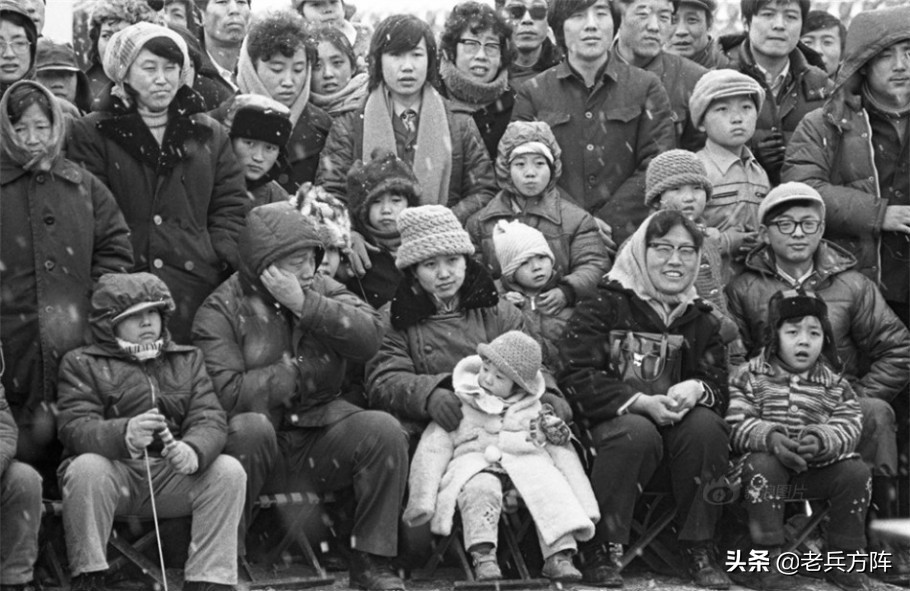 80年代人民穿健美裤图片,80年代北京街头服饰