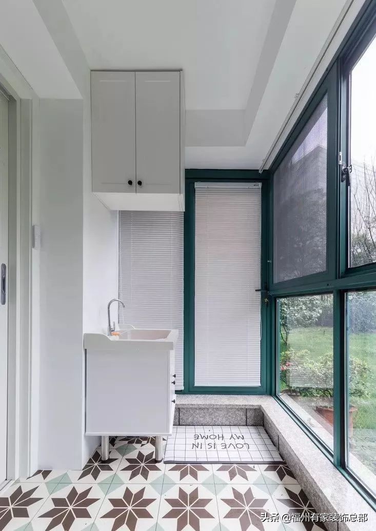 阳台贴多大砖合适上墙效果,阳台贴砖不好看怎么弥补