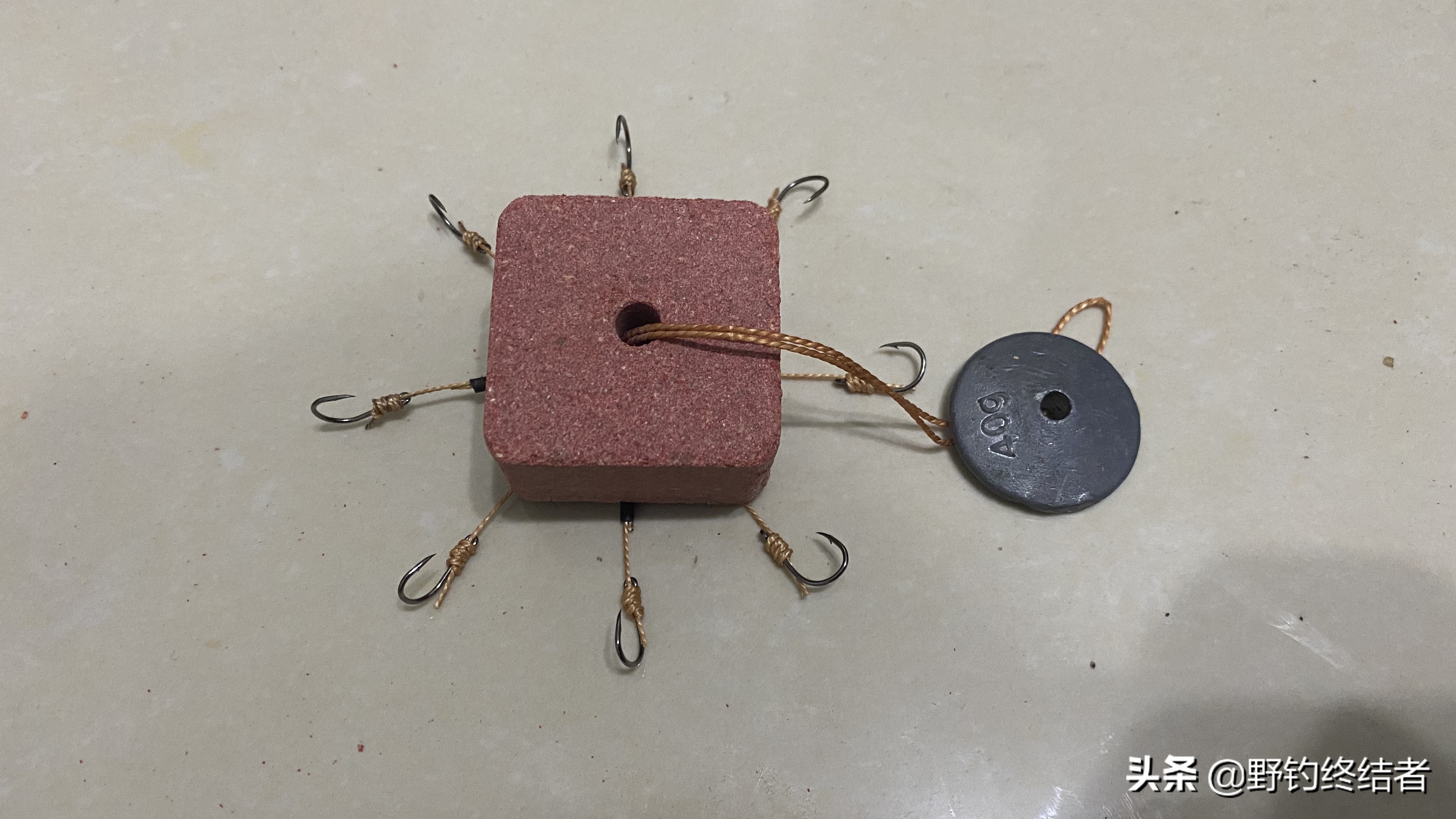 海竿翻板钩防挂底最好的方法,钓巨物用翻板钩钓底好还是钓浮好