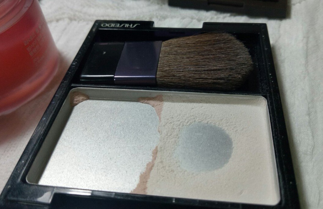 黑眼圈泪沟遮瑕*法大**来了！和pk107高光比比，好不好用你说了算