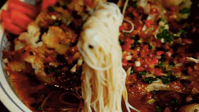 王思聪在杭州打卡的日料店,王思聪总是打卡的烤串店