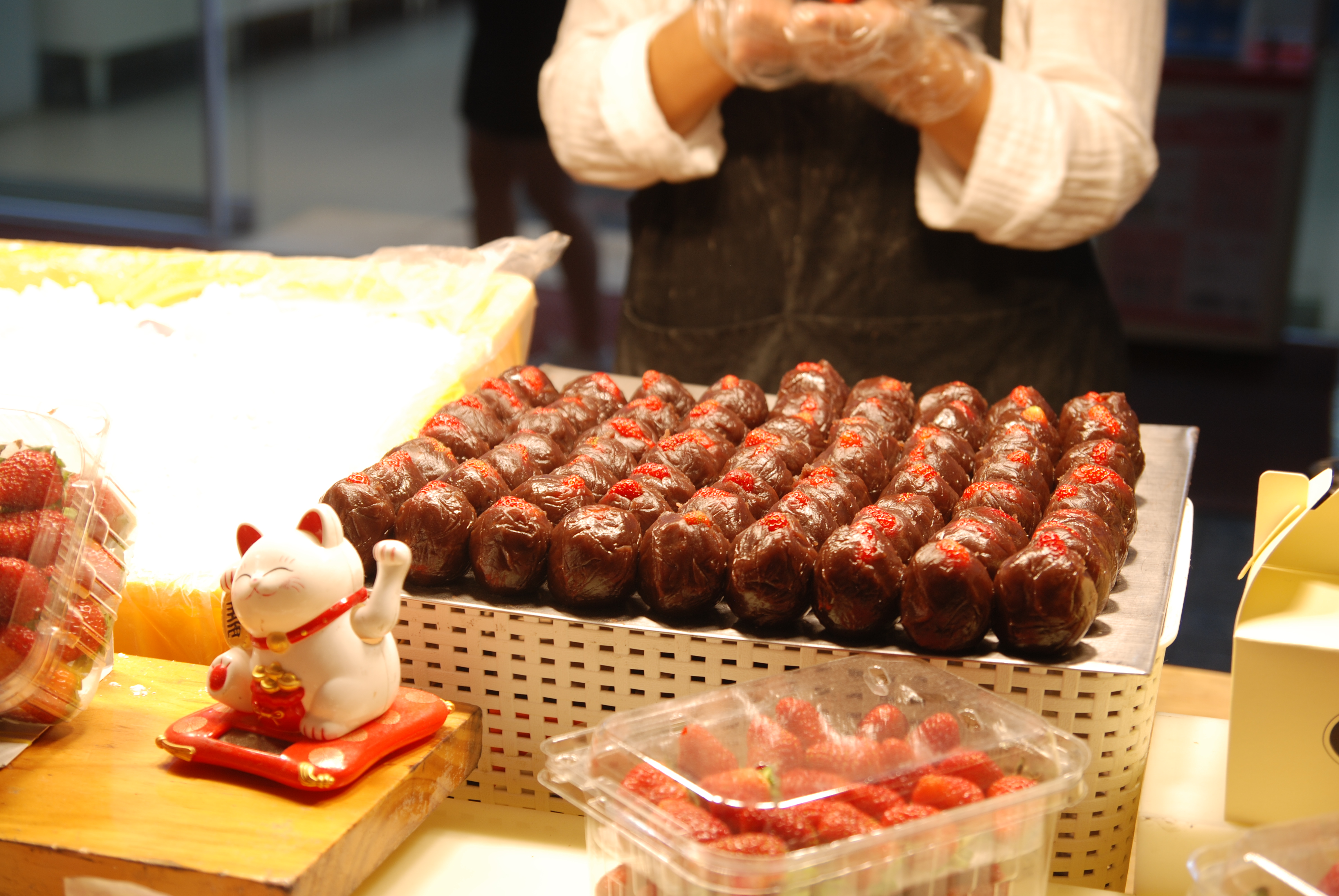 韩国紫菜包饭年糕,韩国美食一条街紫菜饭