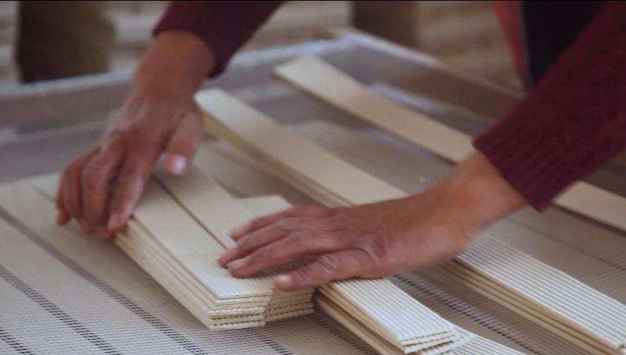 农村小伙靠这门手艺两年买房,河南制香第一村