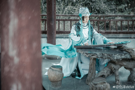 快来感受来自奶妈的爱~剑网三治疗心法cos,五七万真的美貌呀~