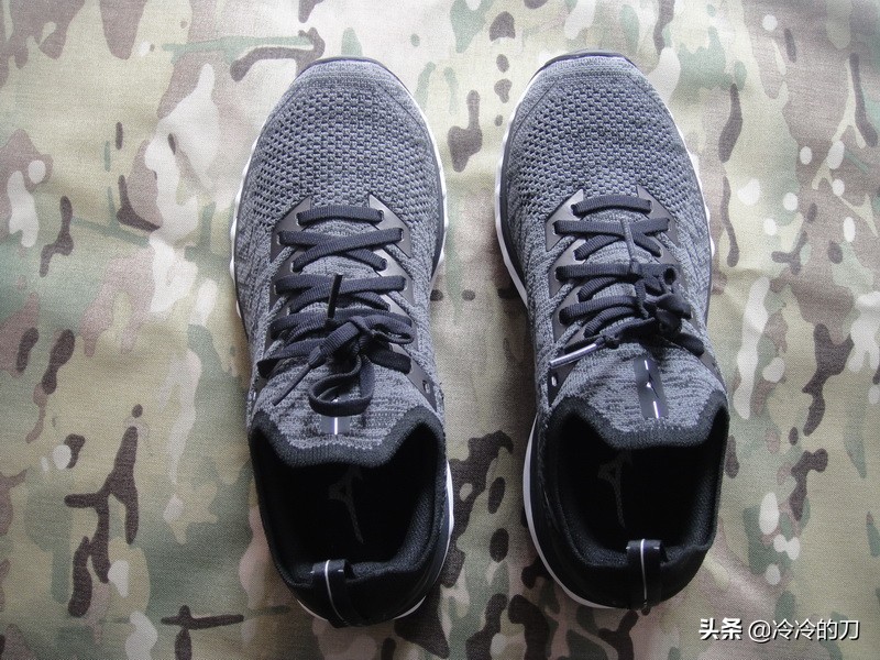 mizuno缇庢触娴撹窇闉媤avesky4,mizuno璺戞闉嬬編娲ユ祿wave58