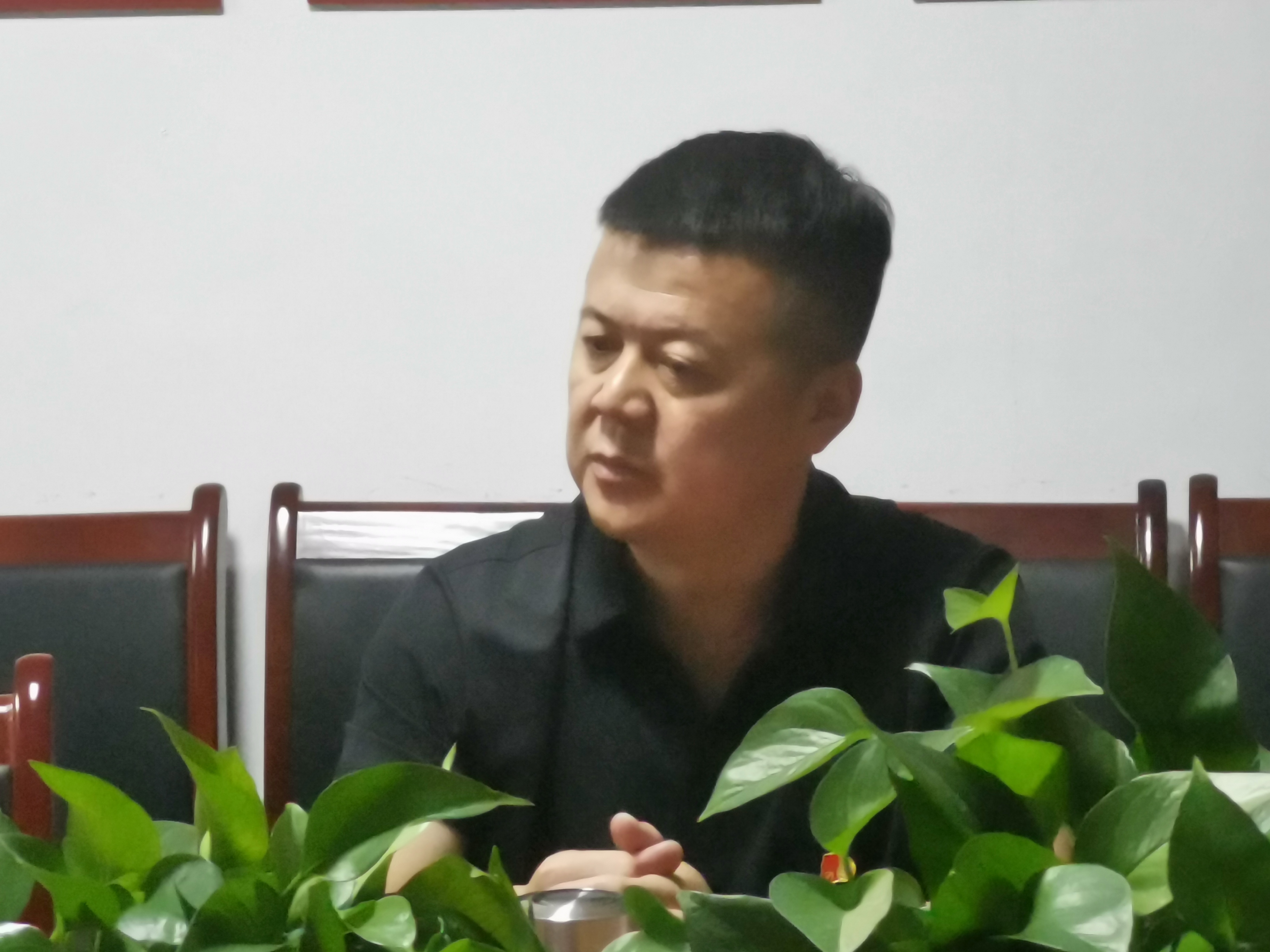 大荔秦东考务中心·金龙•鸿运驾校举办庆祝八一建军节座谈会