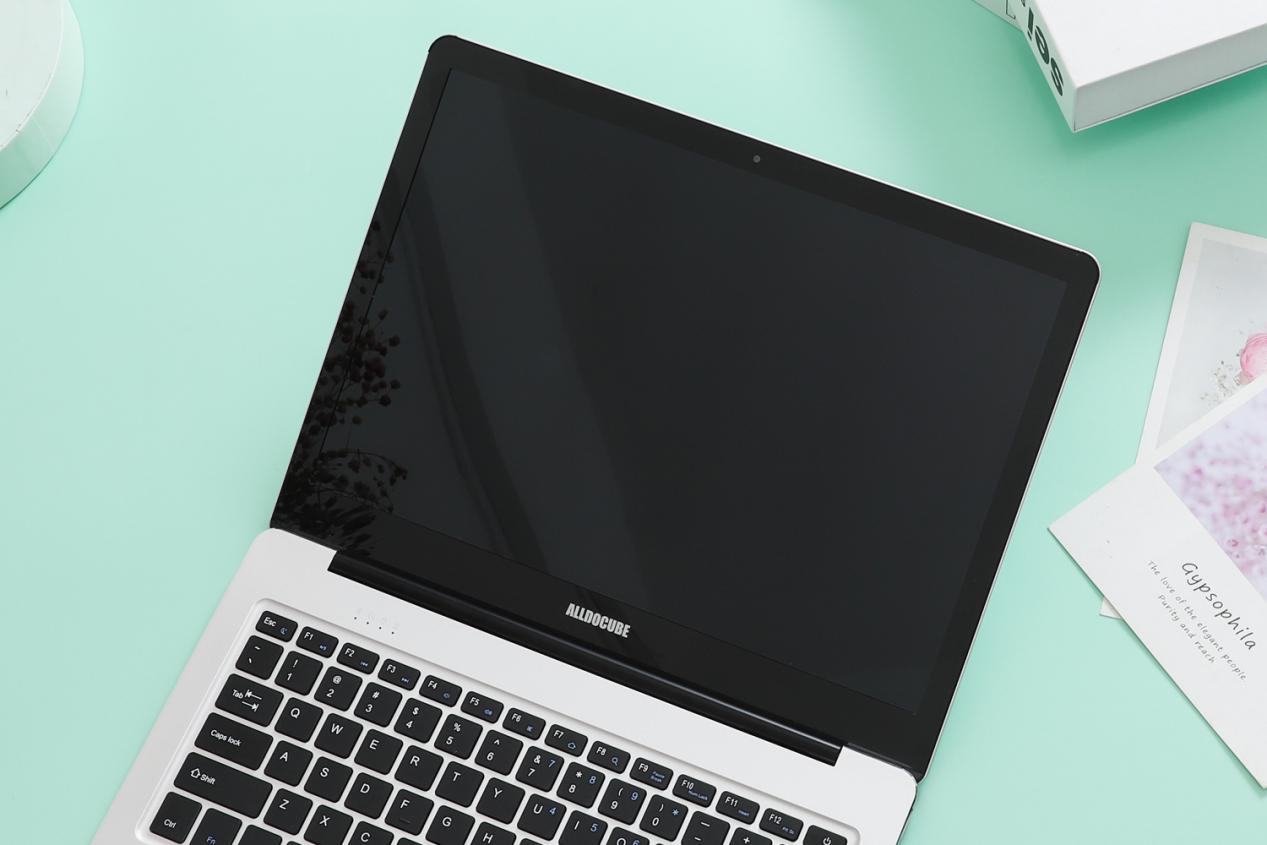 网课不翻车!把手里的iPad砸了吧,千元级3K分辨率笔记本不香?