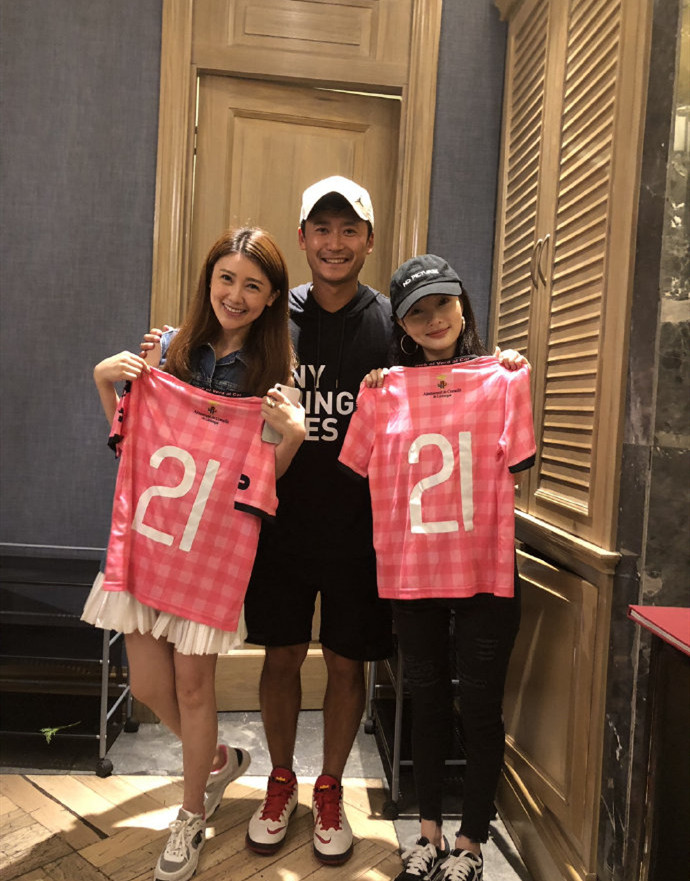 李小璐长相气质,李小璐2015年的照片