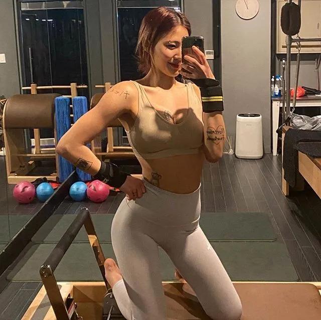 爱纹身的小姐姐,喜欢有纹身的小姐姐