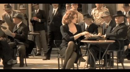 释放“我可撩”信号的正确方式，比“你单身，但很受欢迎”更高级